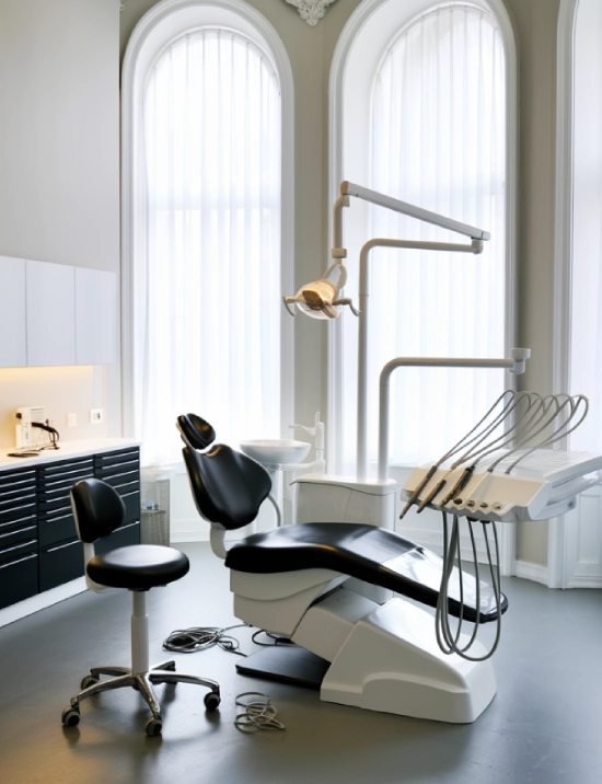 Dental clinic in Amsterdam, Netherlands